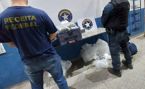 Aduana: Analistas-Tributários atuam na apreensão de 16 kg de maconha, avaliada em mais de R$ 400 mil