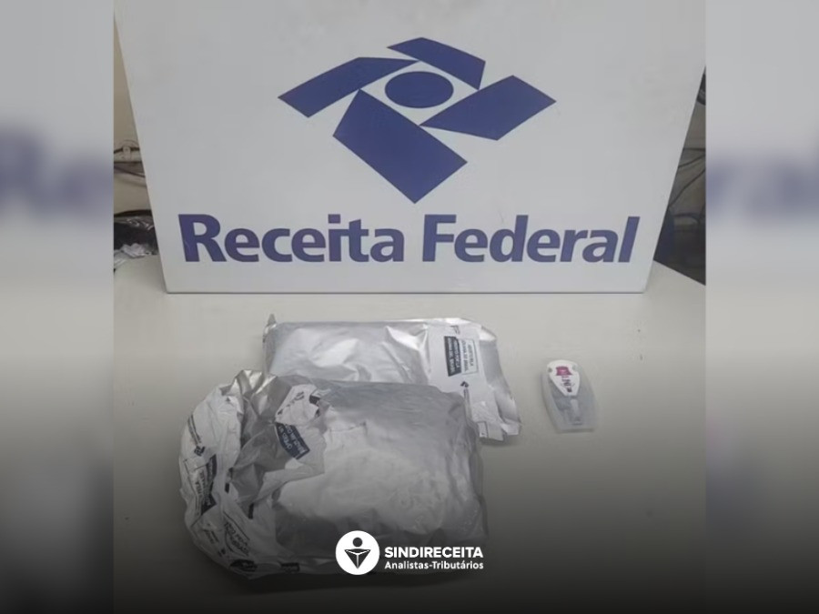 Aduana: Analistas-Tributários atuam na apreensão de mais de R$ 630 mil em metanfetamina e skunk no Aeroporto do Galeão